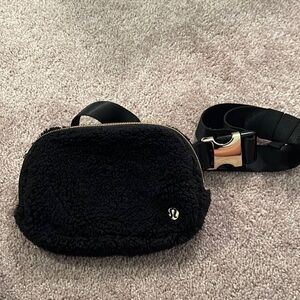 Lululemon Sherpa Belt Bag
